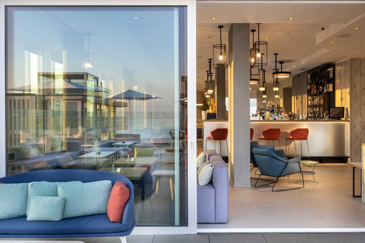 J44 Lifestyle Hotel Лідо-ді-Єзоло Екстер'єр фото The Sky Bar
