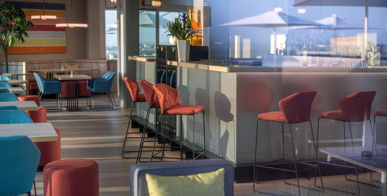J44 Lifestyle Hotel Лідо-ді-Єзоло Екстер'єр фото The bar at the 101 Sky Bar