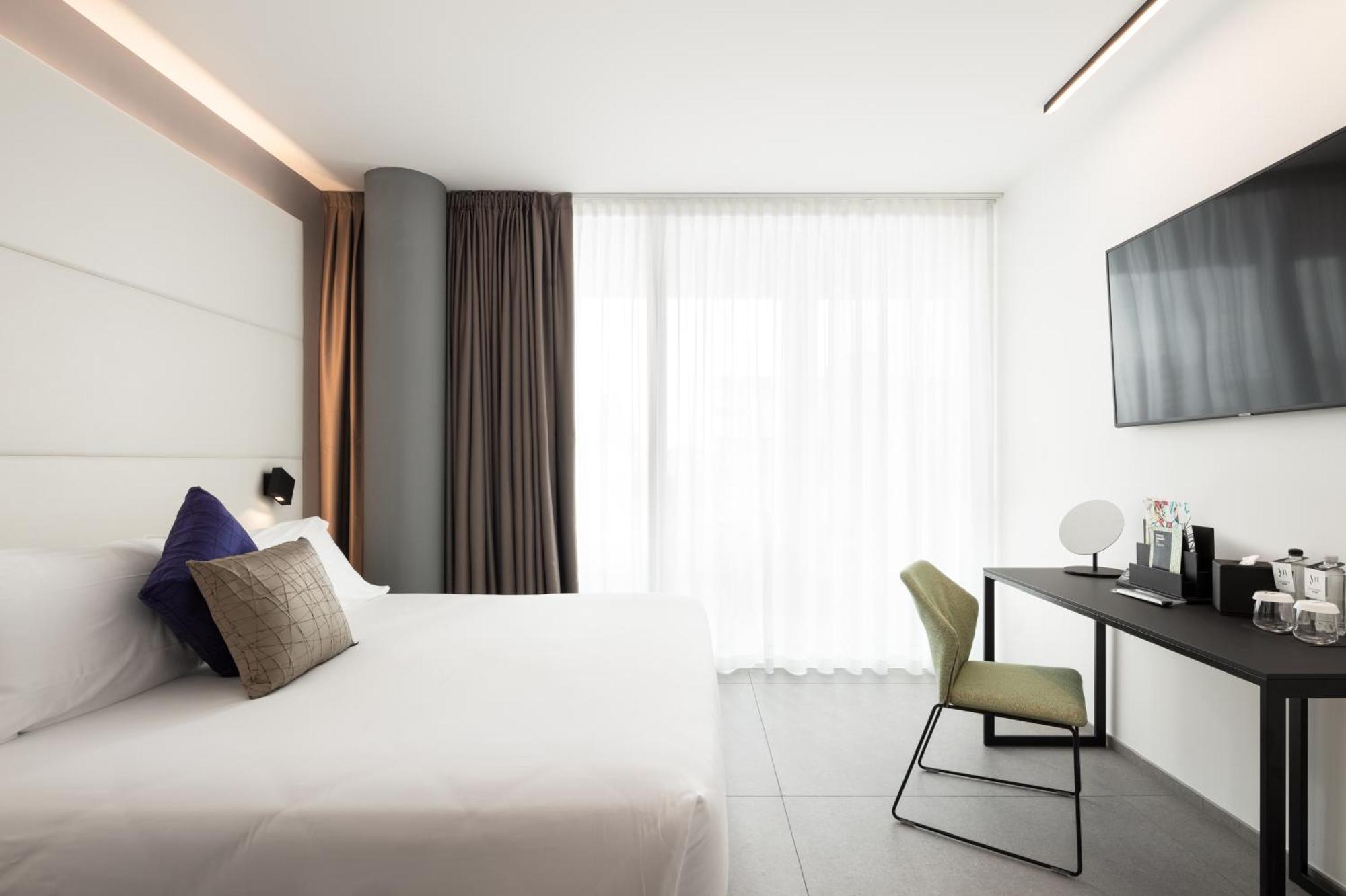 J44 Lifestyle Hotel Лідо-ді-Єзоло Екстер'єр фото